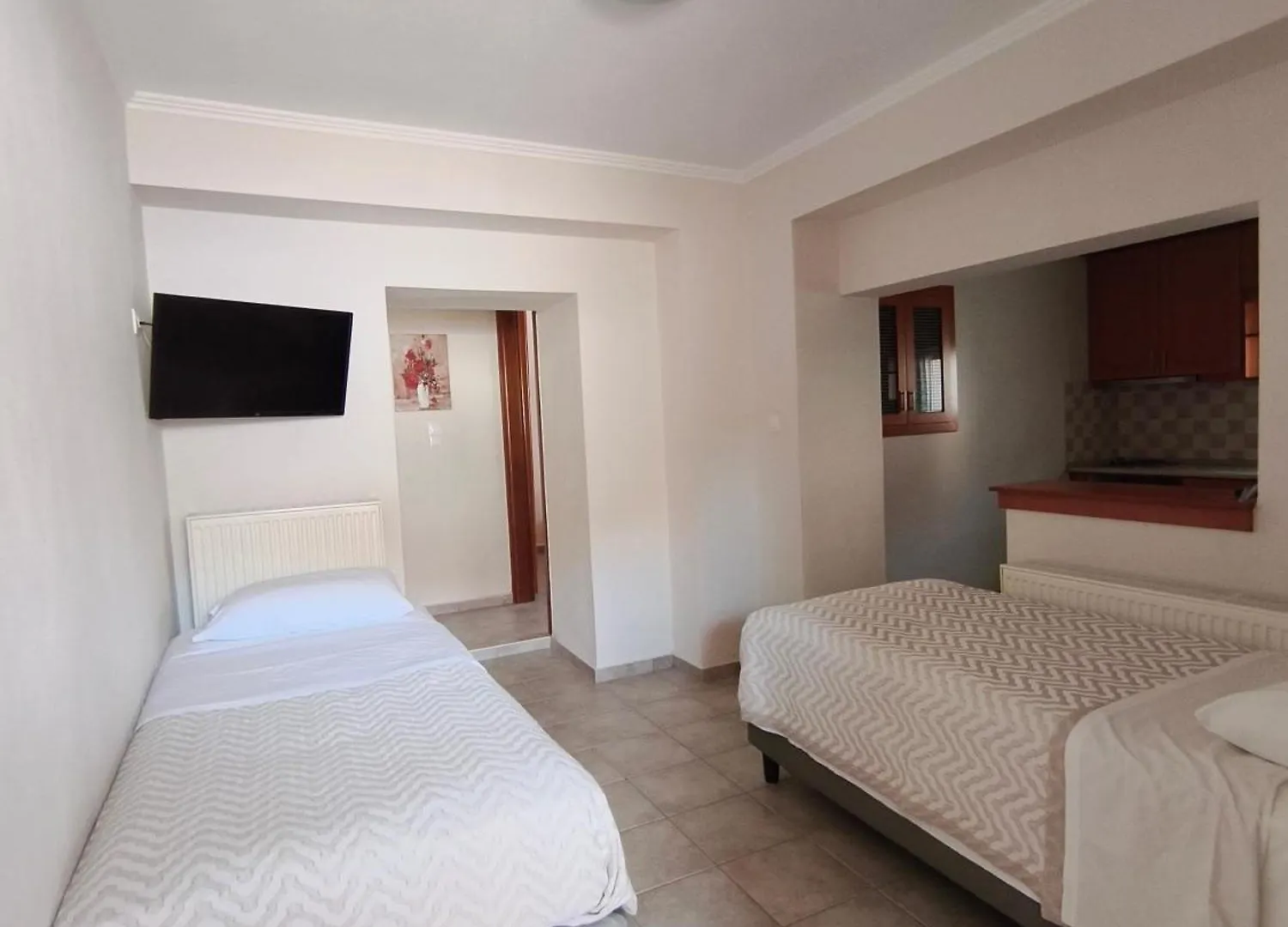 Daniela Apartments Nea Roda